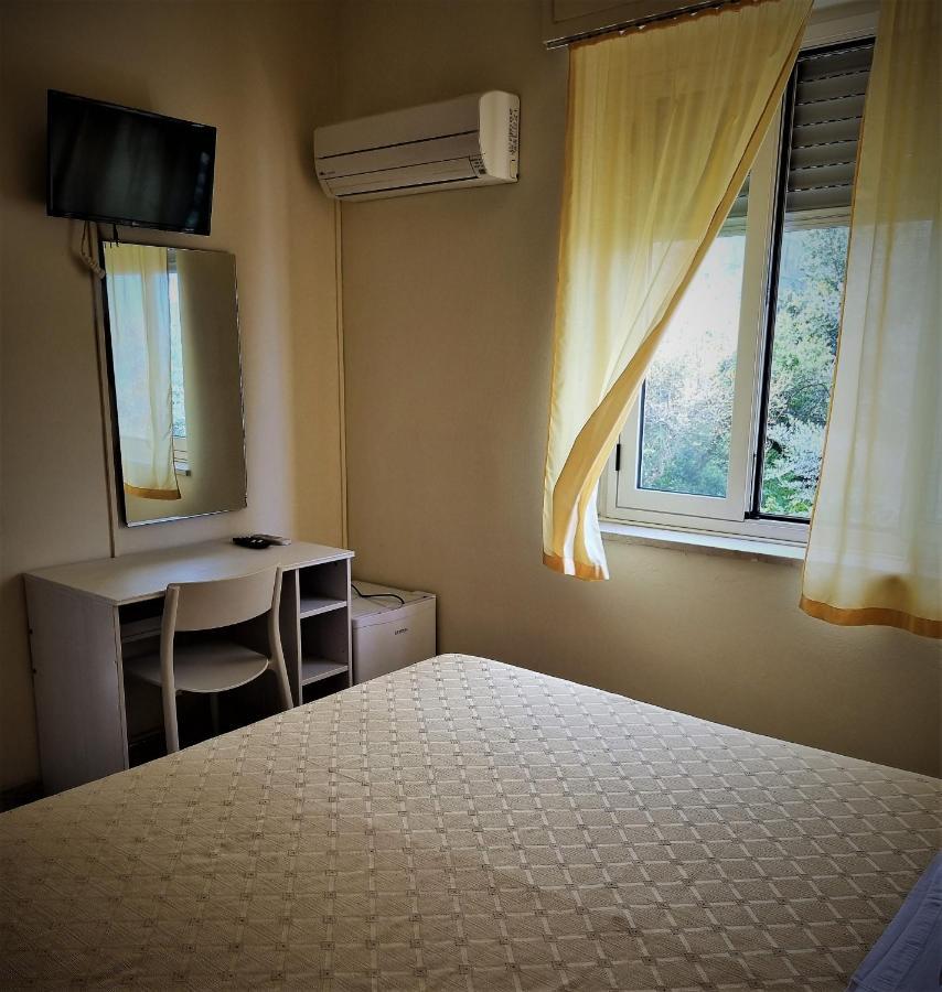 체팔루 Delle Rose B&B 외부 사진