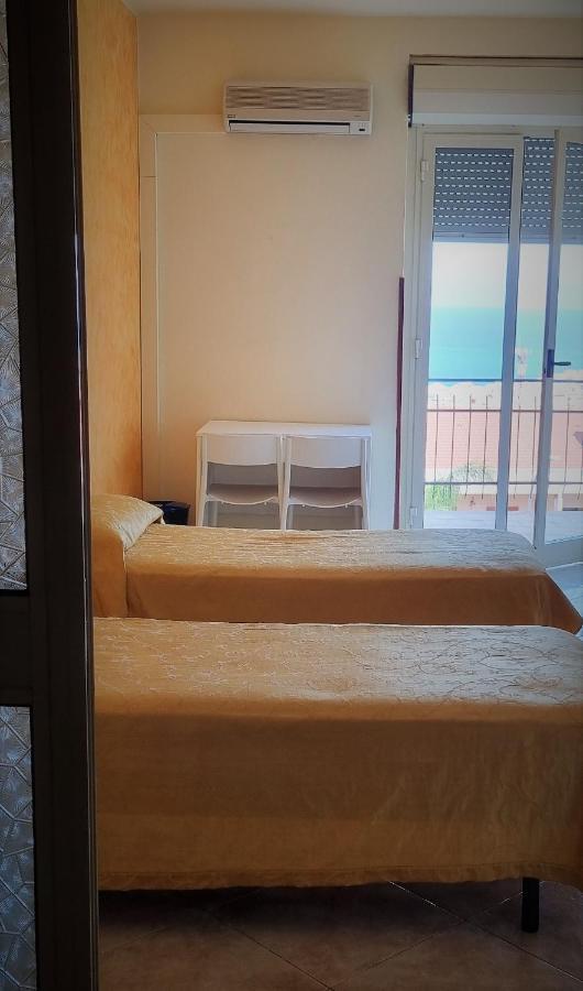 체팔루 Delle Rose B&B 외부 사진